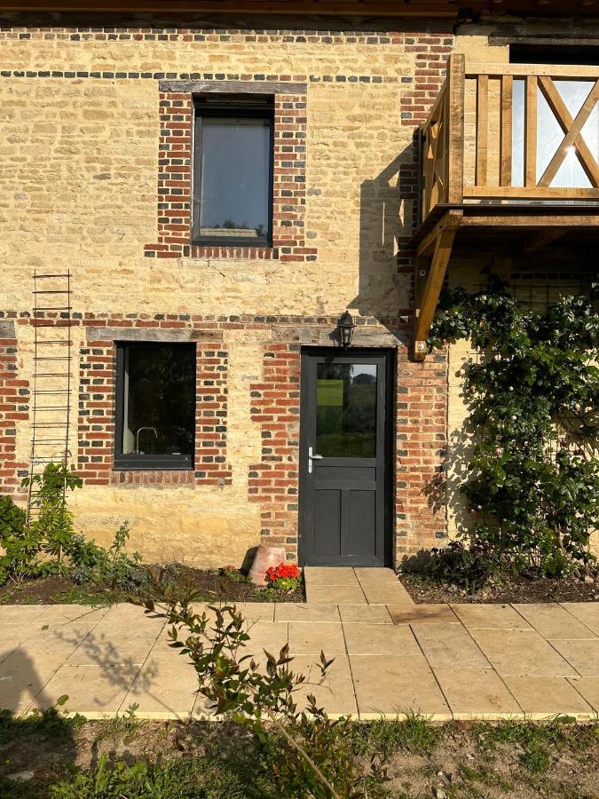Neauphe-Sur-Dive Gite Confortable Au Milieu Des Pres - La Ferme De Montigny מראה חיצוני תמונה