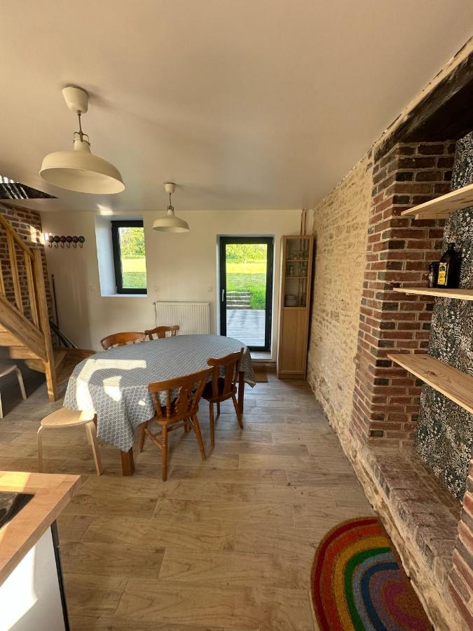 Neauphe-Sur-Dive Gite Confortable Au Milieu Des Pres - La Ferme De Montigny מראה חיצוני תמונה